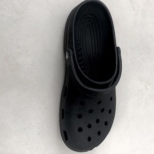 Black crocs